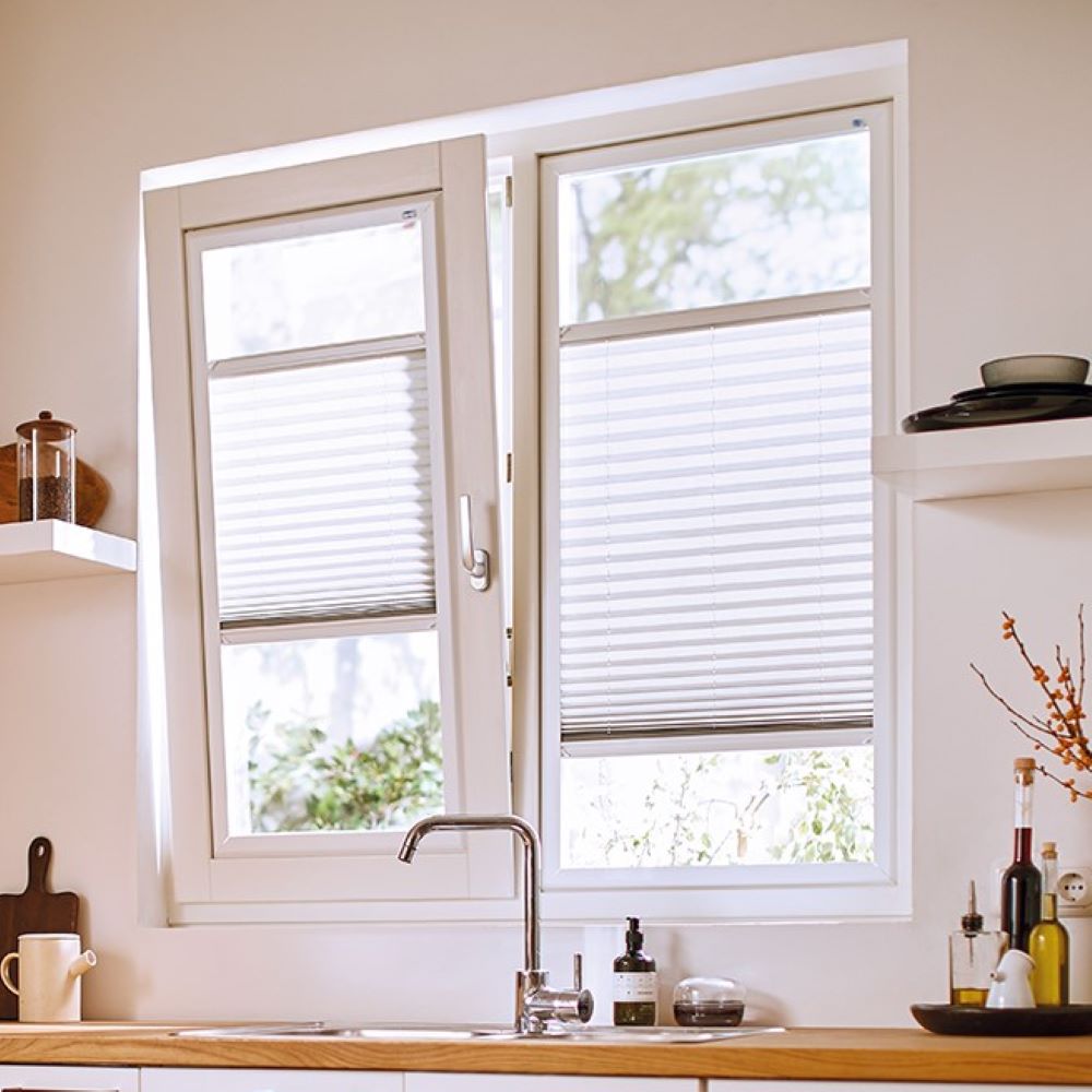 Kiep-kantelraam met plissé in frame - KeJe