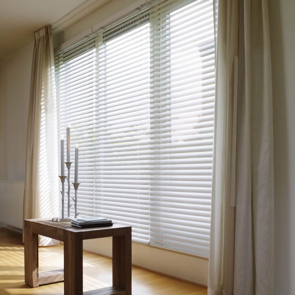 Aluminium jaloezie in natuurtinten - Zonnelux