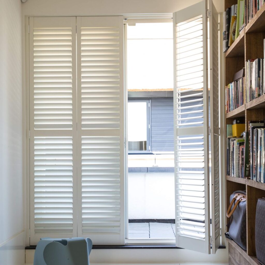 Shutters naar het balkon - Zonnelux